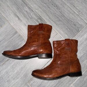 FRYE Ann Leather Shortie Boot